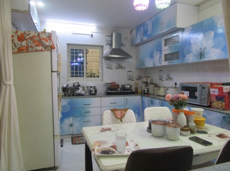 8) Li id : 145 - Kitchen.JPG